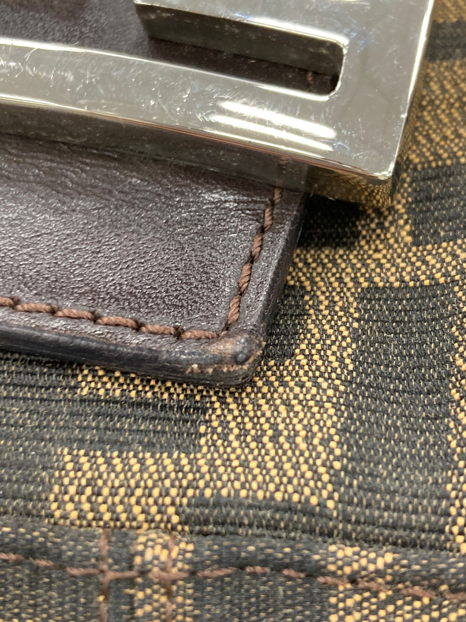 Fendi baguette clásica vintage marrón zucca