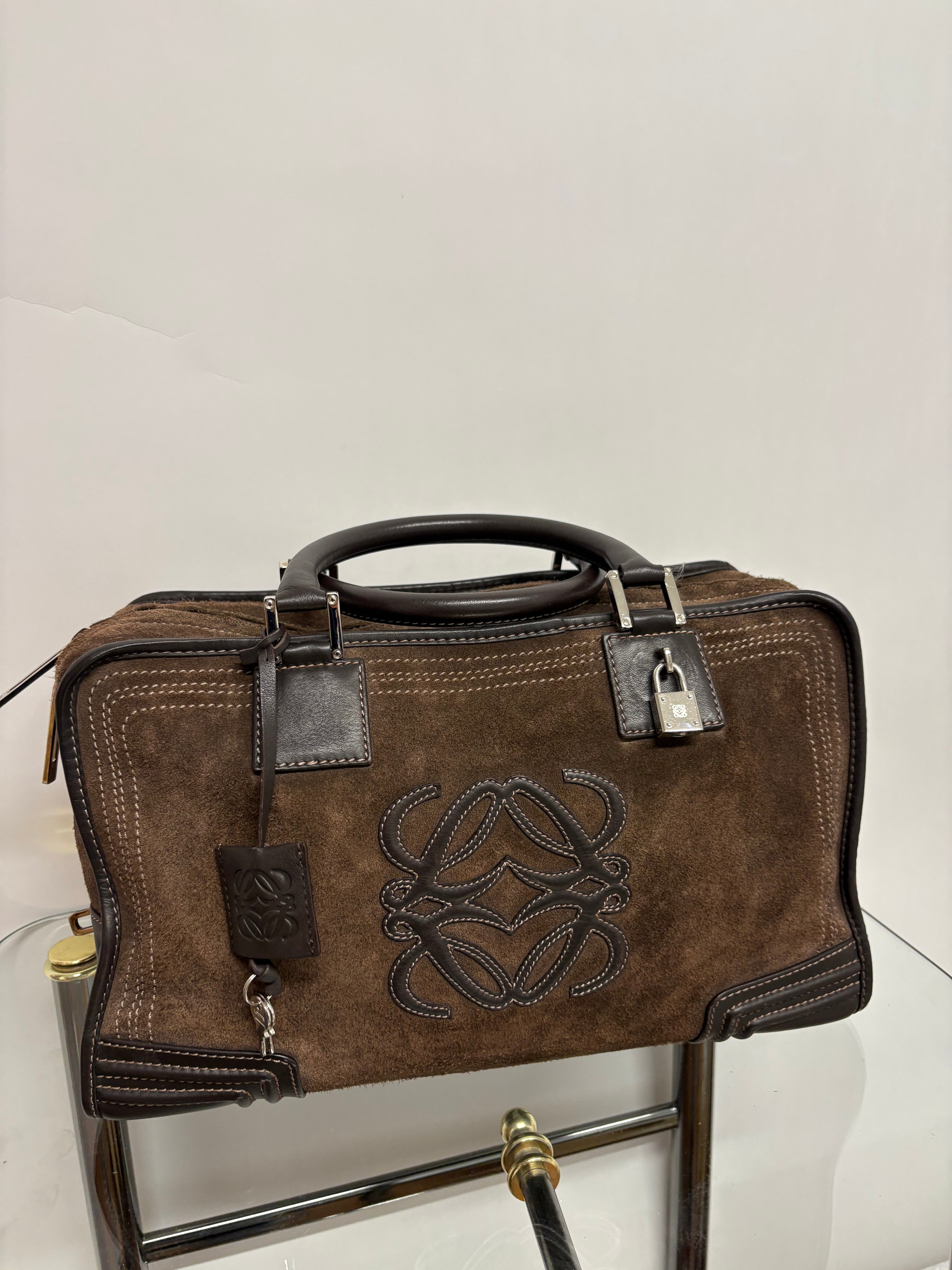 Loewe Amazona 35 marrón chocolate ante y piel