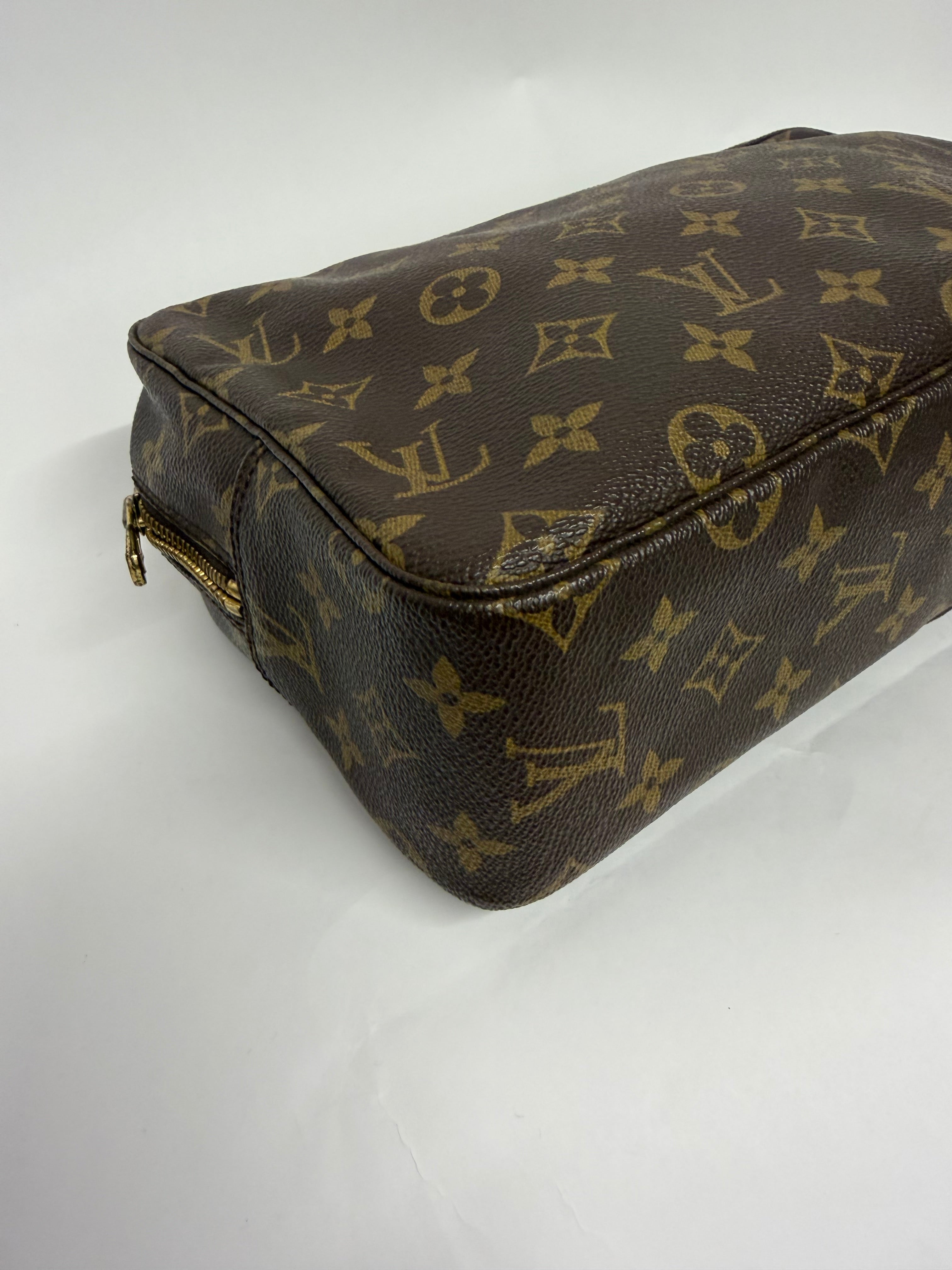 Louis Vuitton Trousse Toilette 28 Monogram