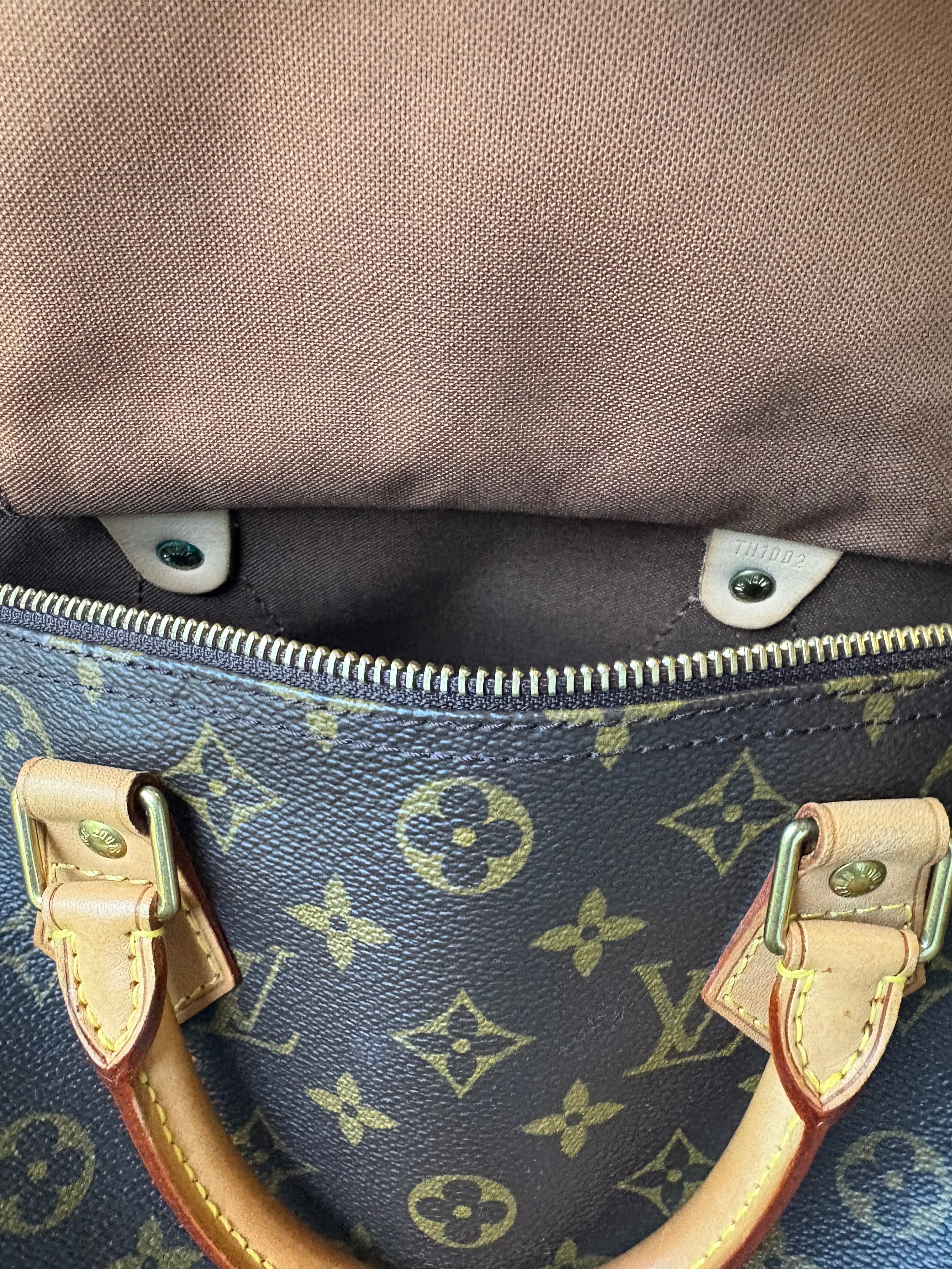 Louis Vuitton speedy 30 canvas monogram