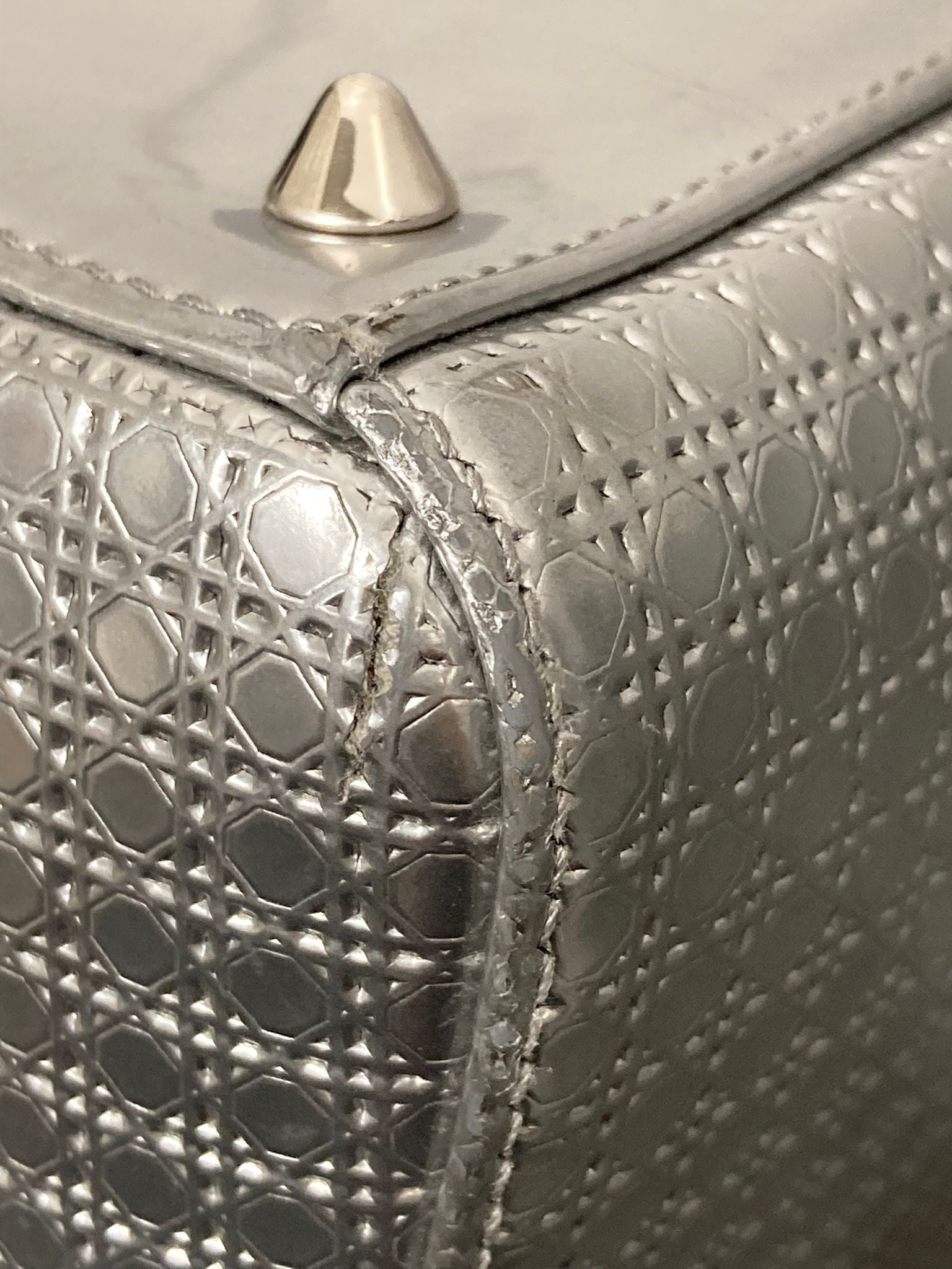 Christian Dior Lady Dior Cannage – Piel plateada