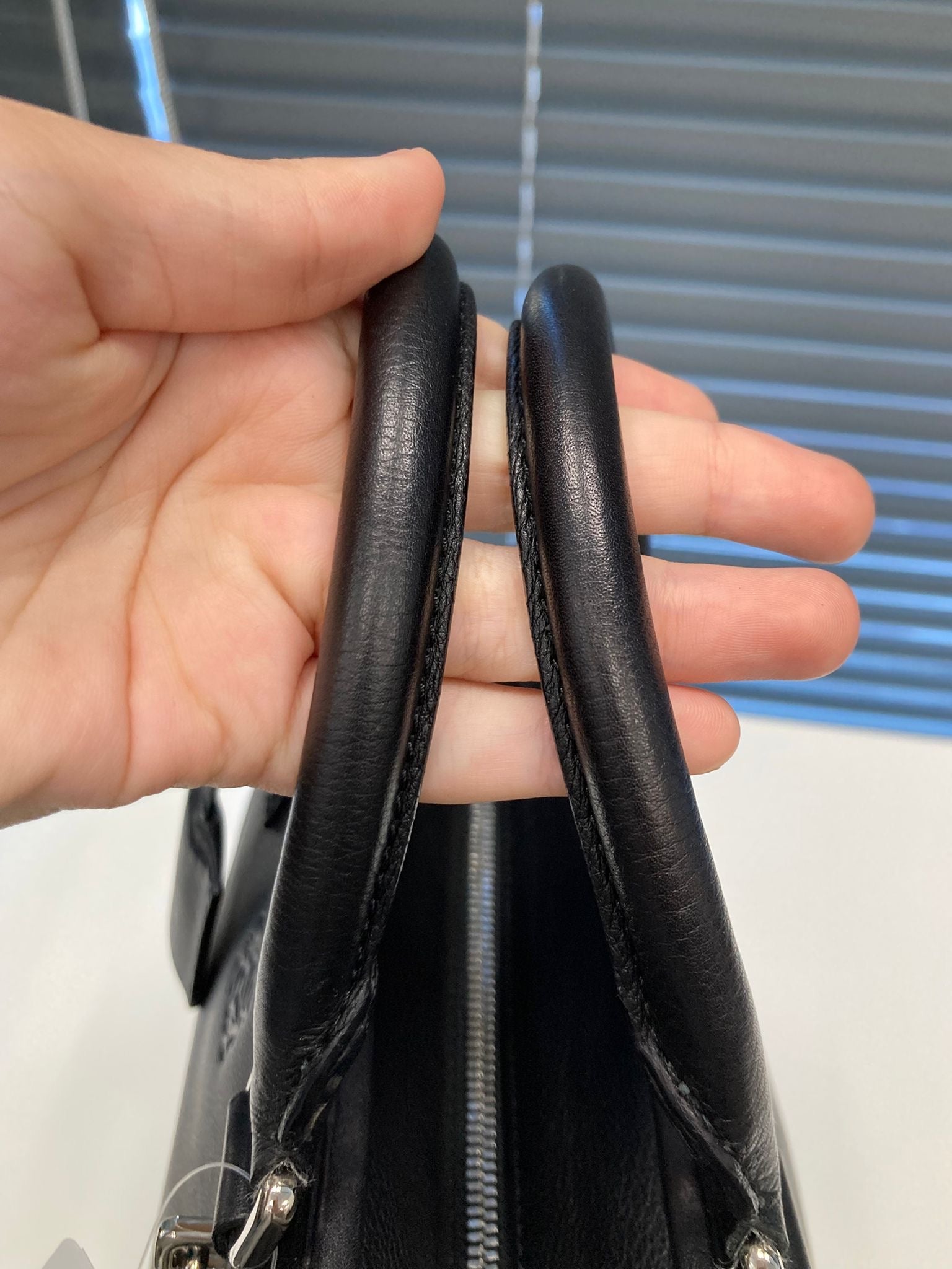 Loewe amazona 30 negro y plata