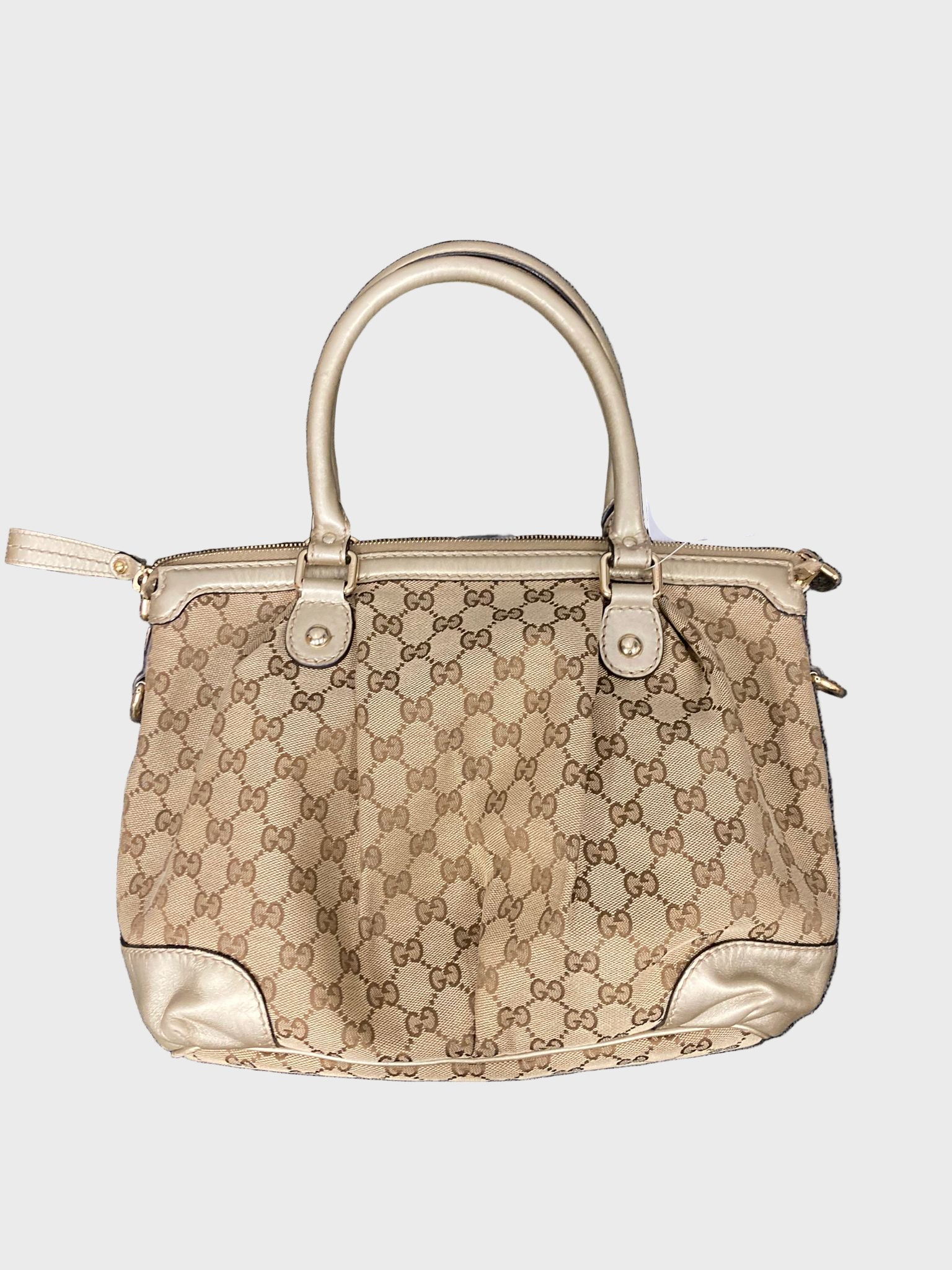Gucci GG Canvas 2Way Bag en beige y dorado con bandolera