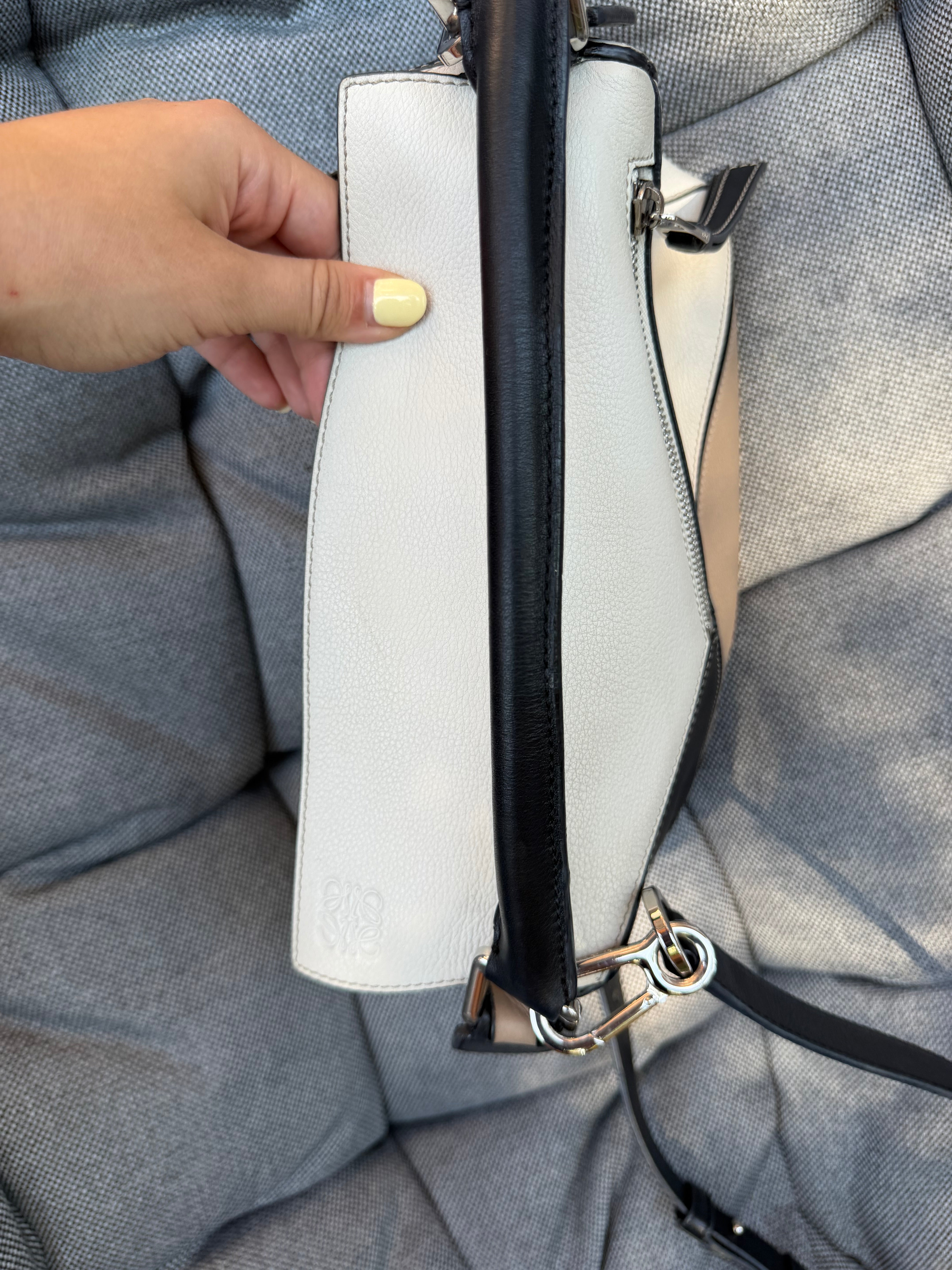 Loewe Puzzle Small Tricolor blanco topo y negro