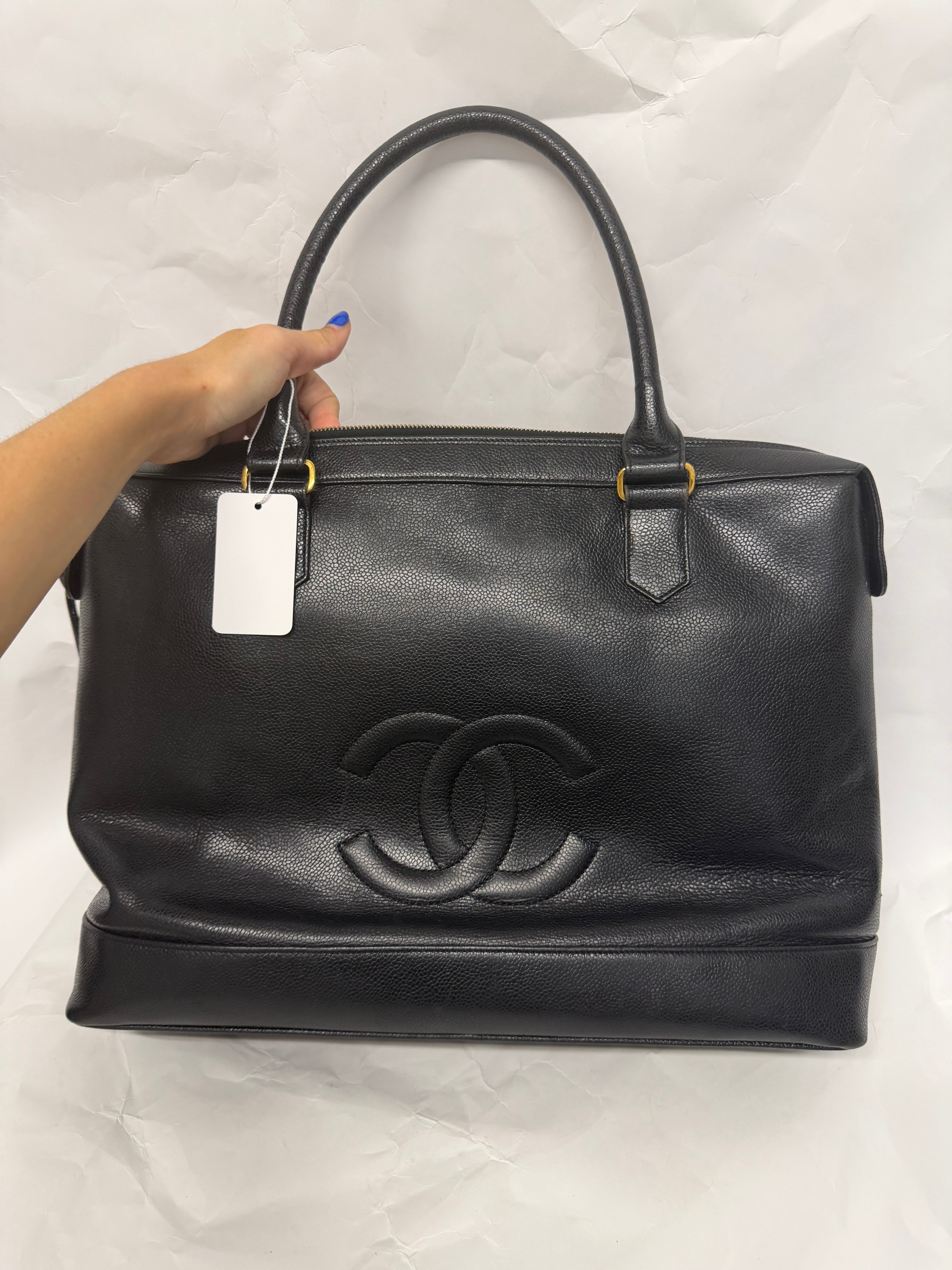 Chanel Caviar Tote Vintage | Logo Grande Turn Lock · Serie 2