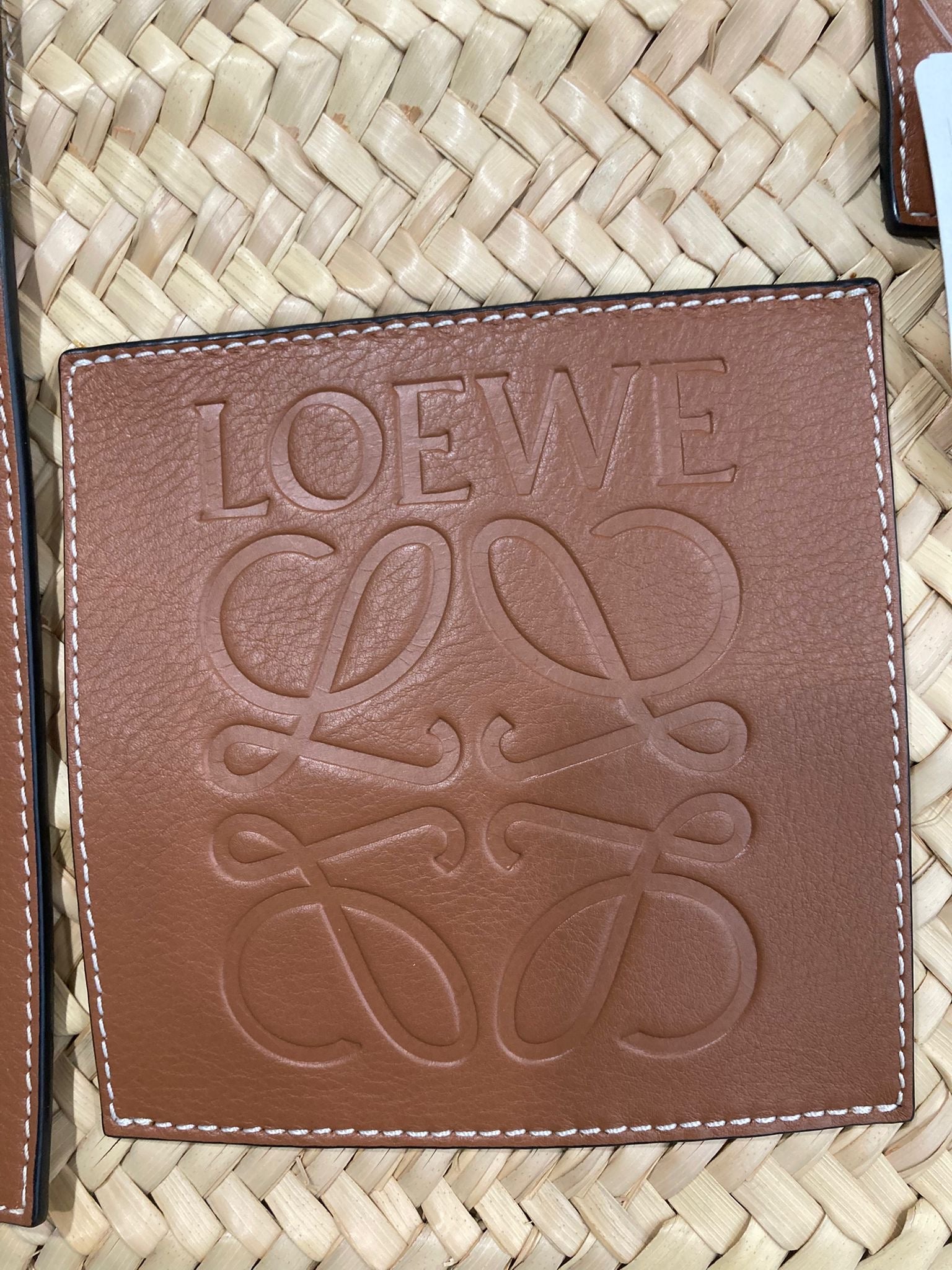 Loewe cesta rafia mediana - grande marrón clásica