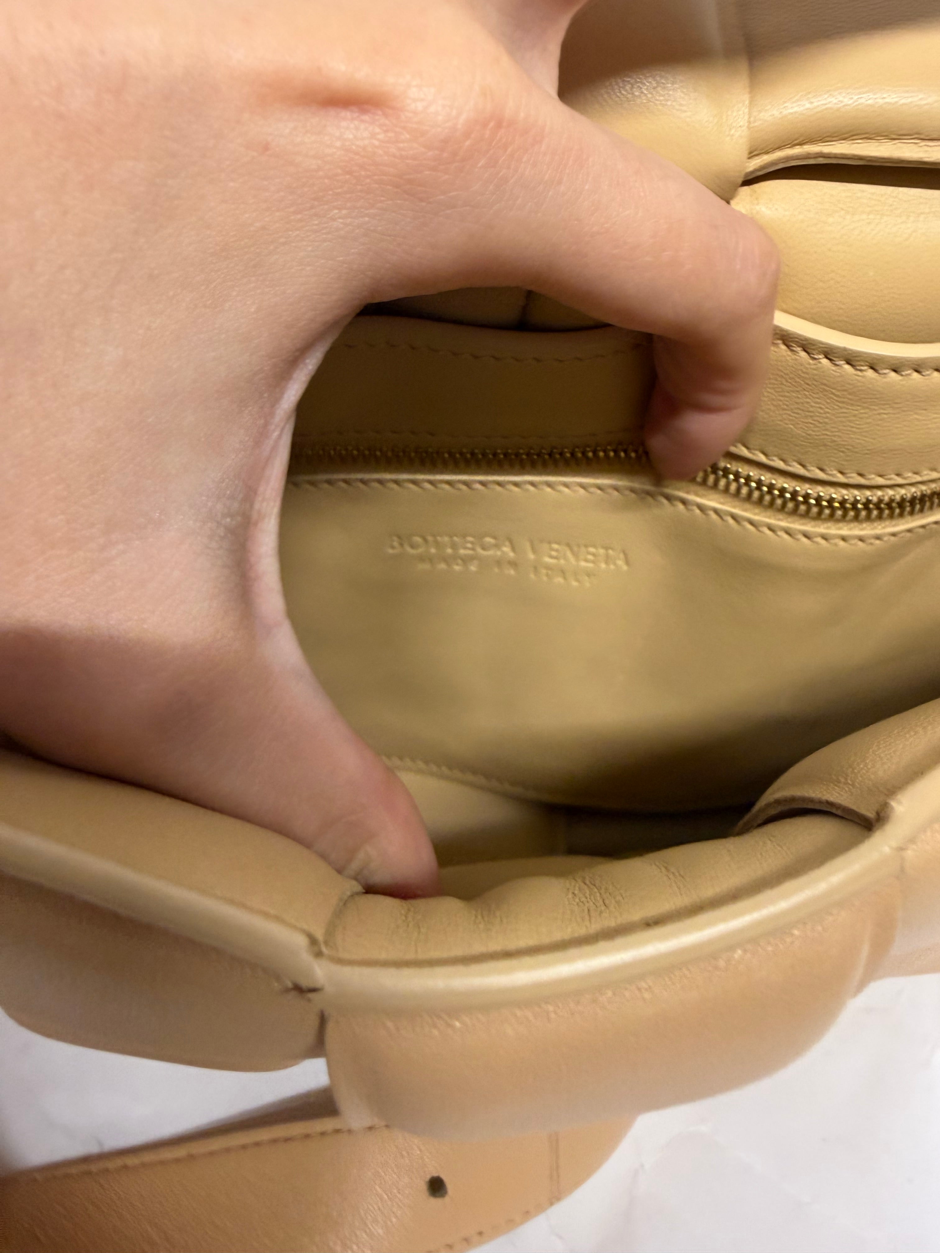 Bottega Veneta Cassette Intrecciato Nude/Beige