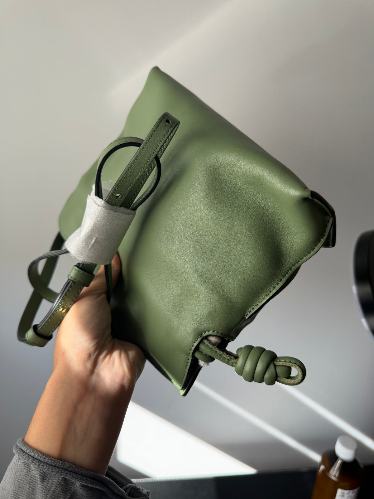 Loewe Flamenco Knot Clutch Mini Piel Nappa Verde Claro