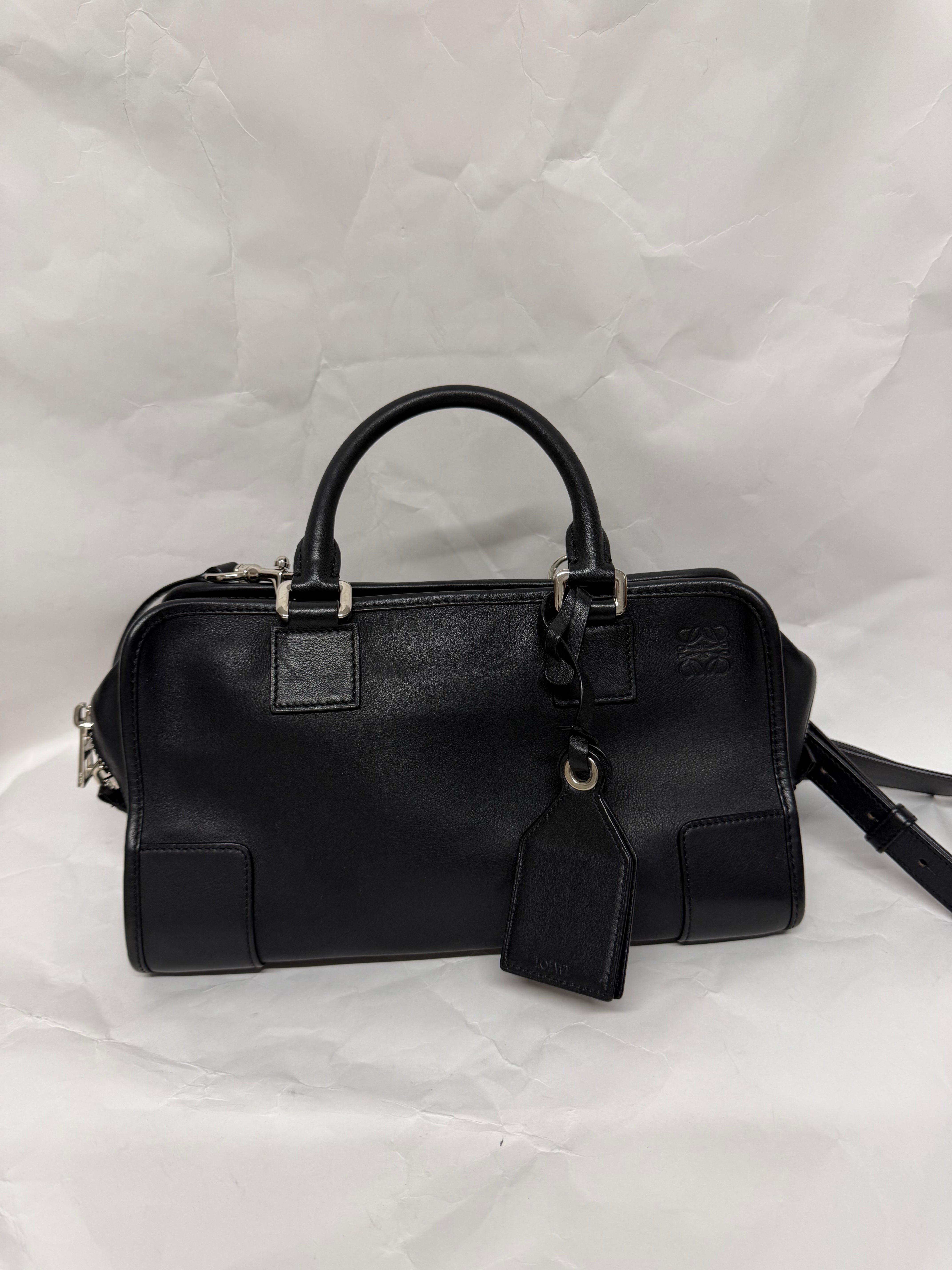 Loewe Amazona 28 | Piel Vacuno Negra Herrajes Paladio
