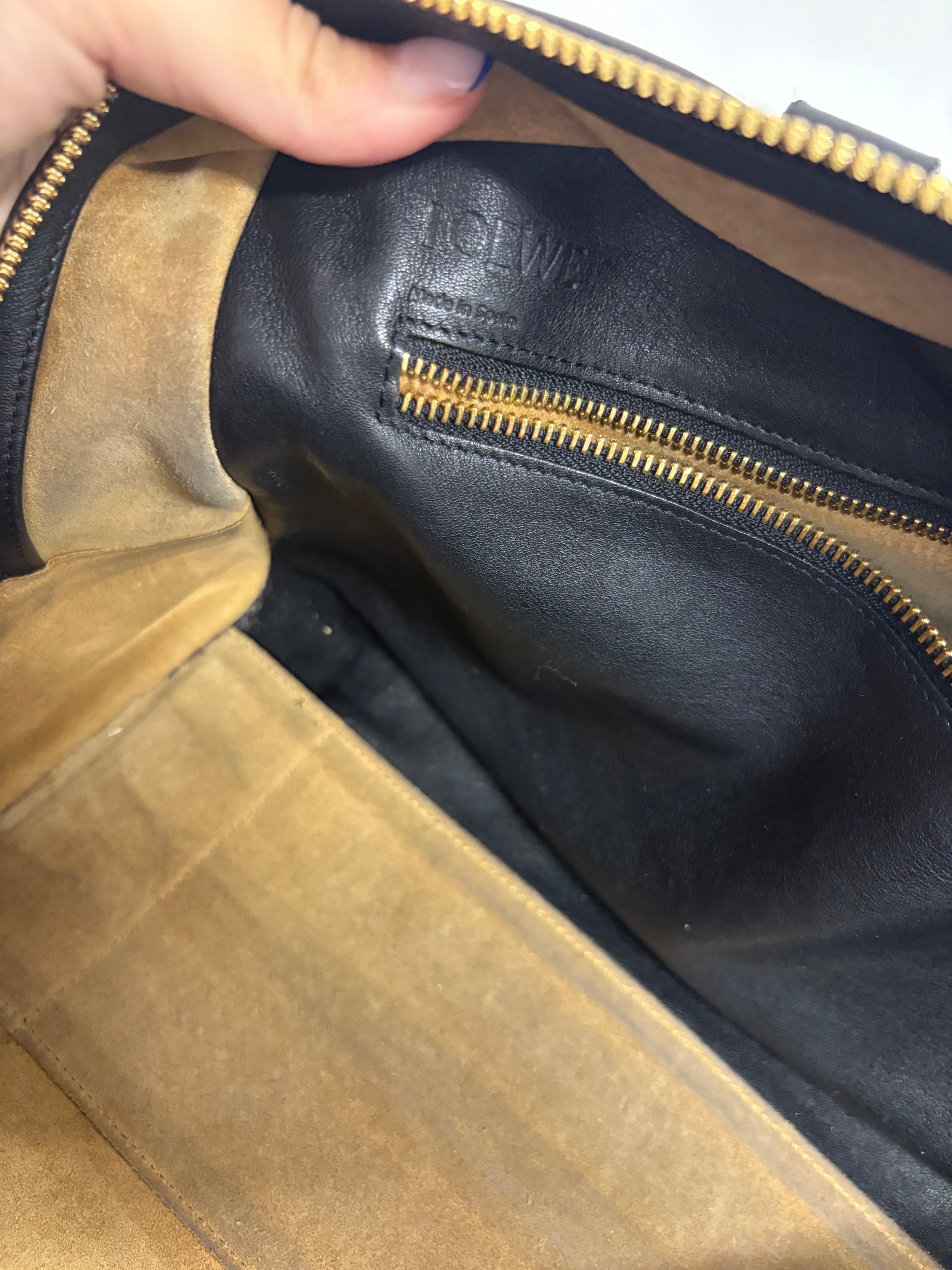 Loewe amazona 35 bandolera piel becerro negra