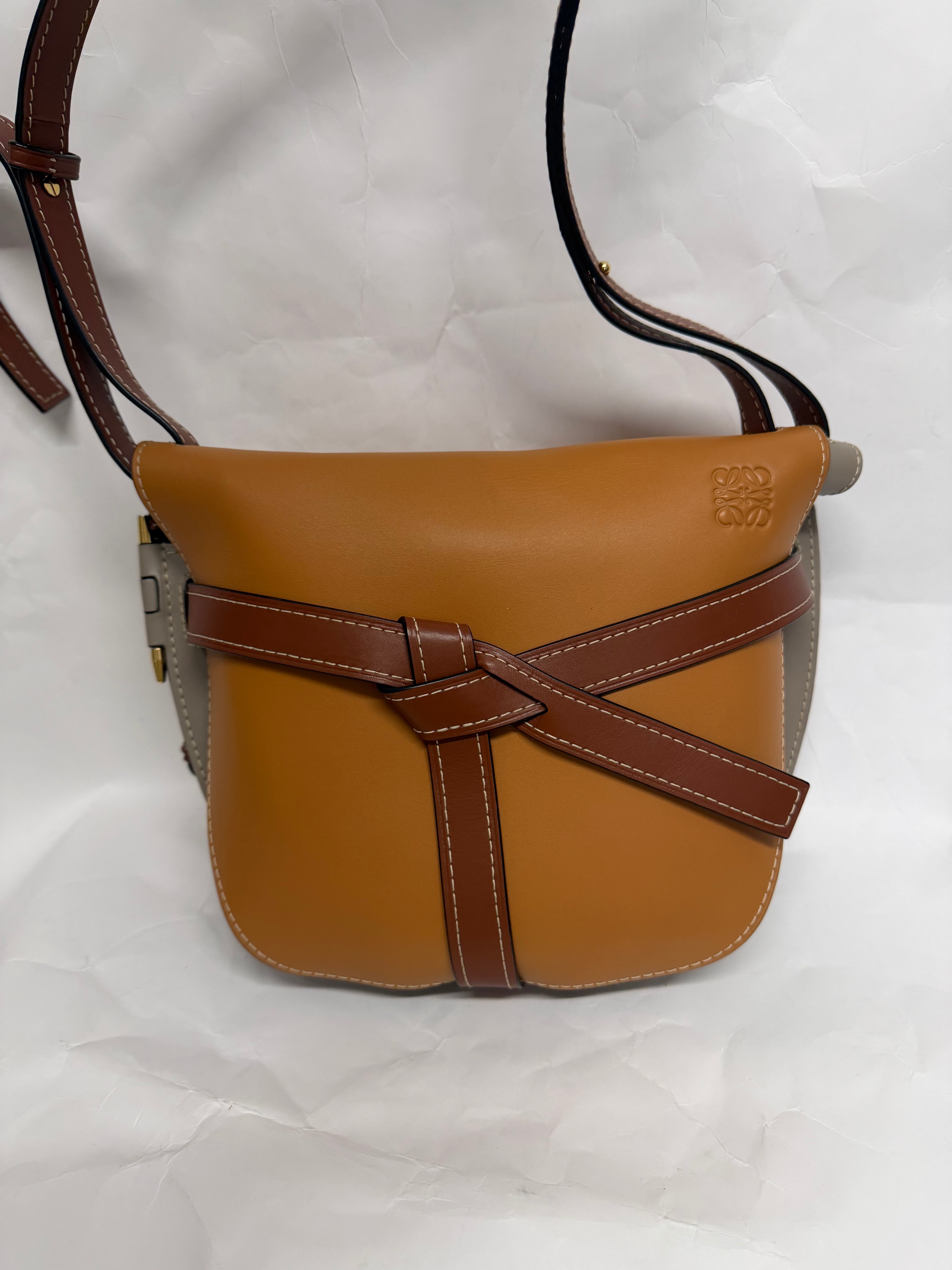 Loewe gate tricolor grande bandolera