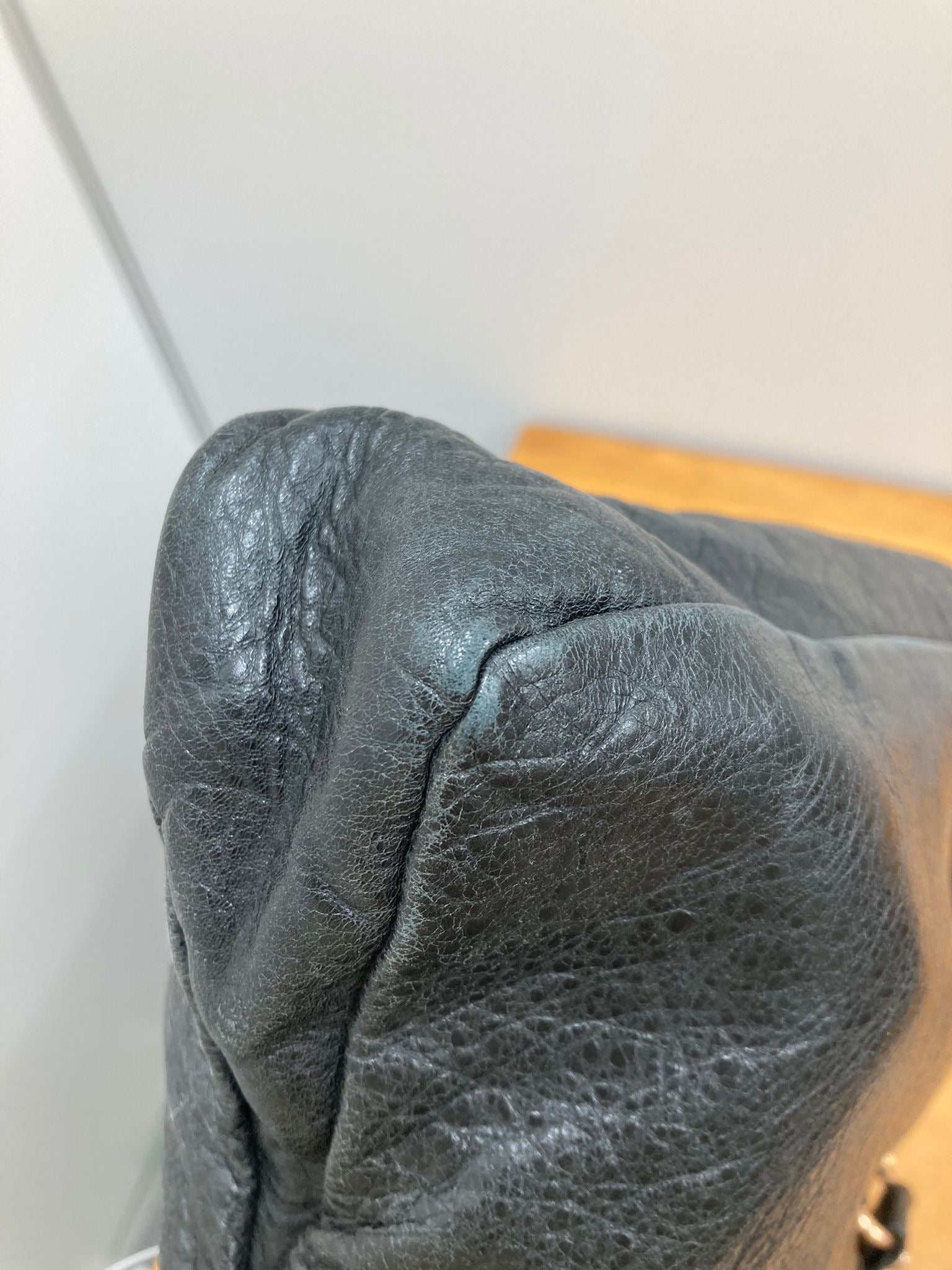 Balenciaga City First Classic Black – Cuero Aged