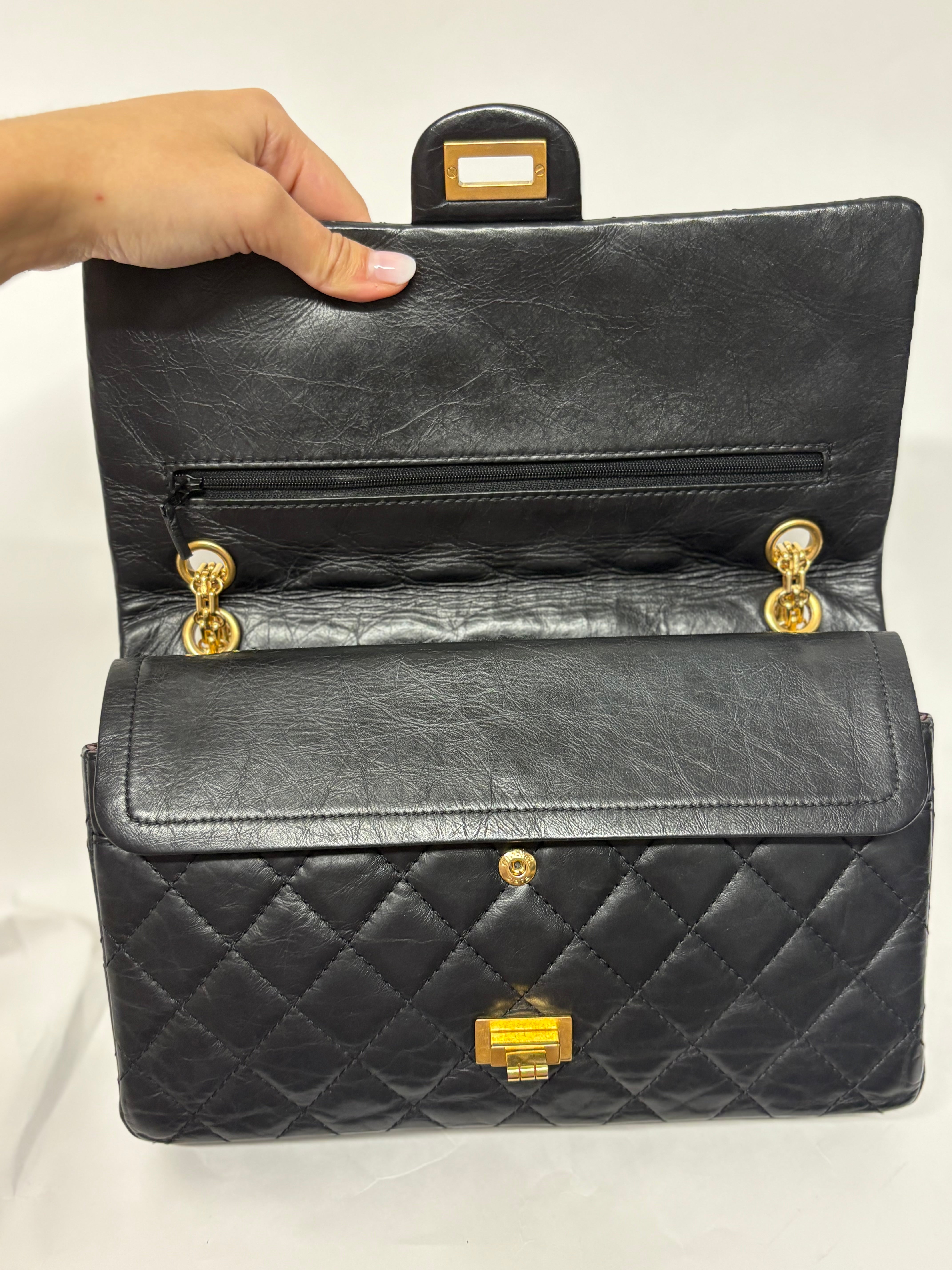 Chanel 2.55 Classic Timeless Mediano Negro Doble Solapa Piel de Ternera Envejecida