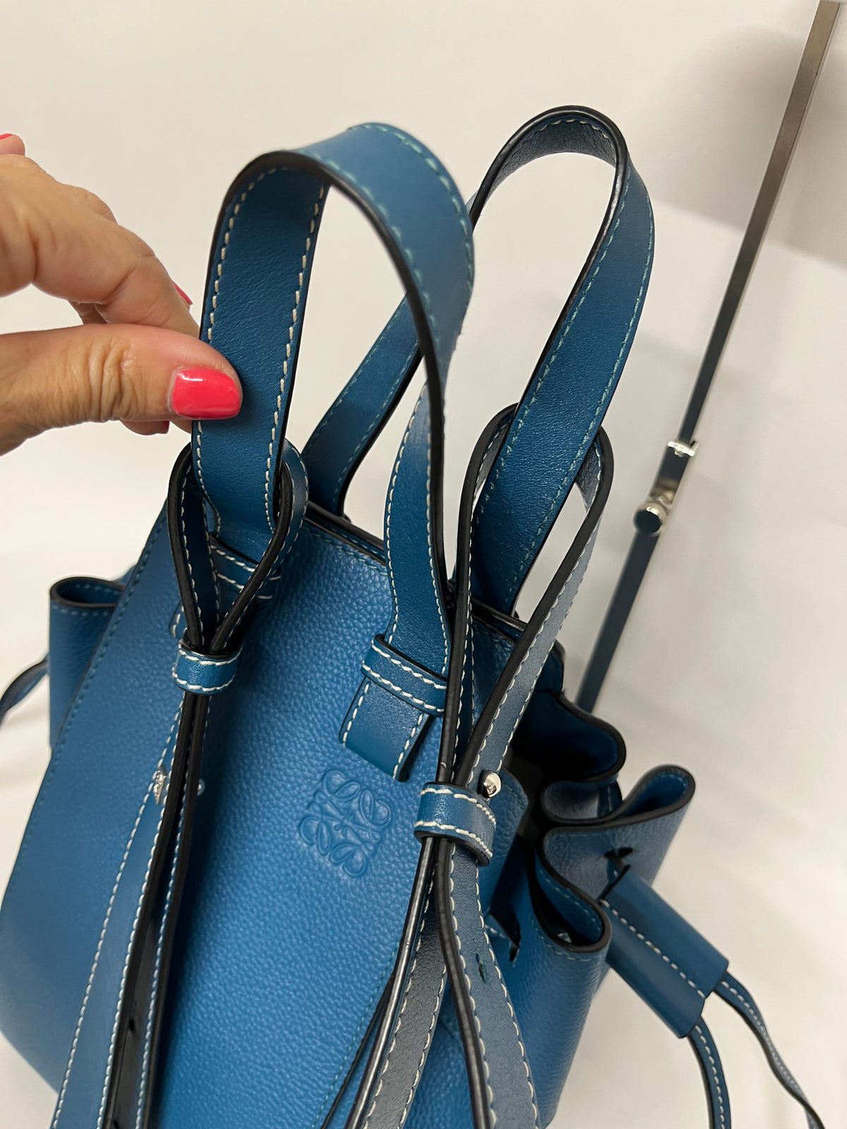 Loewe Hammock Small Piel Azul Lago