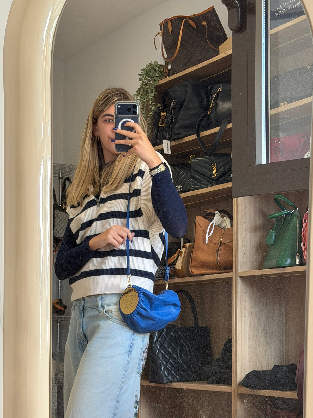 Loewe Bracelet Pouch Nappa Plisada Azul Cobalto