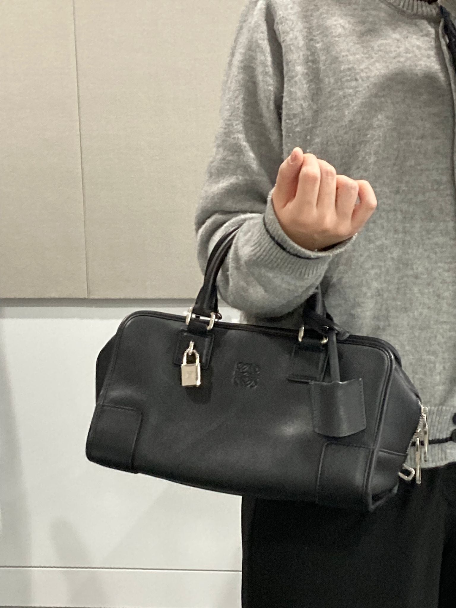 Loewe amazona 30 negro y plata