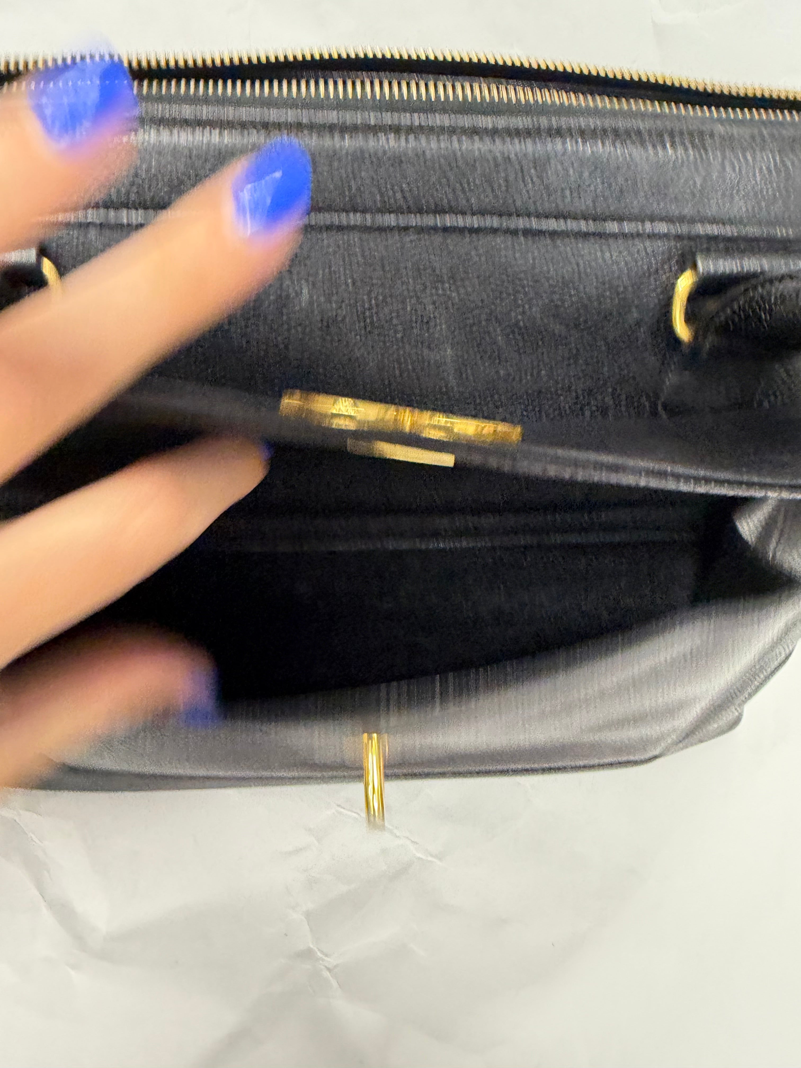 Chanel Caviar Tote Vintage | Logo Grande Turn Lock · Serie 2