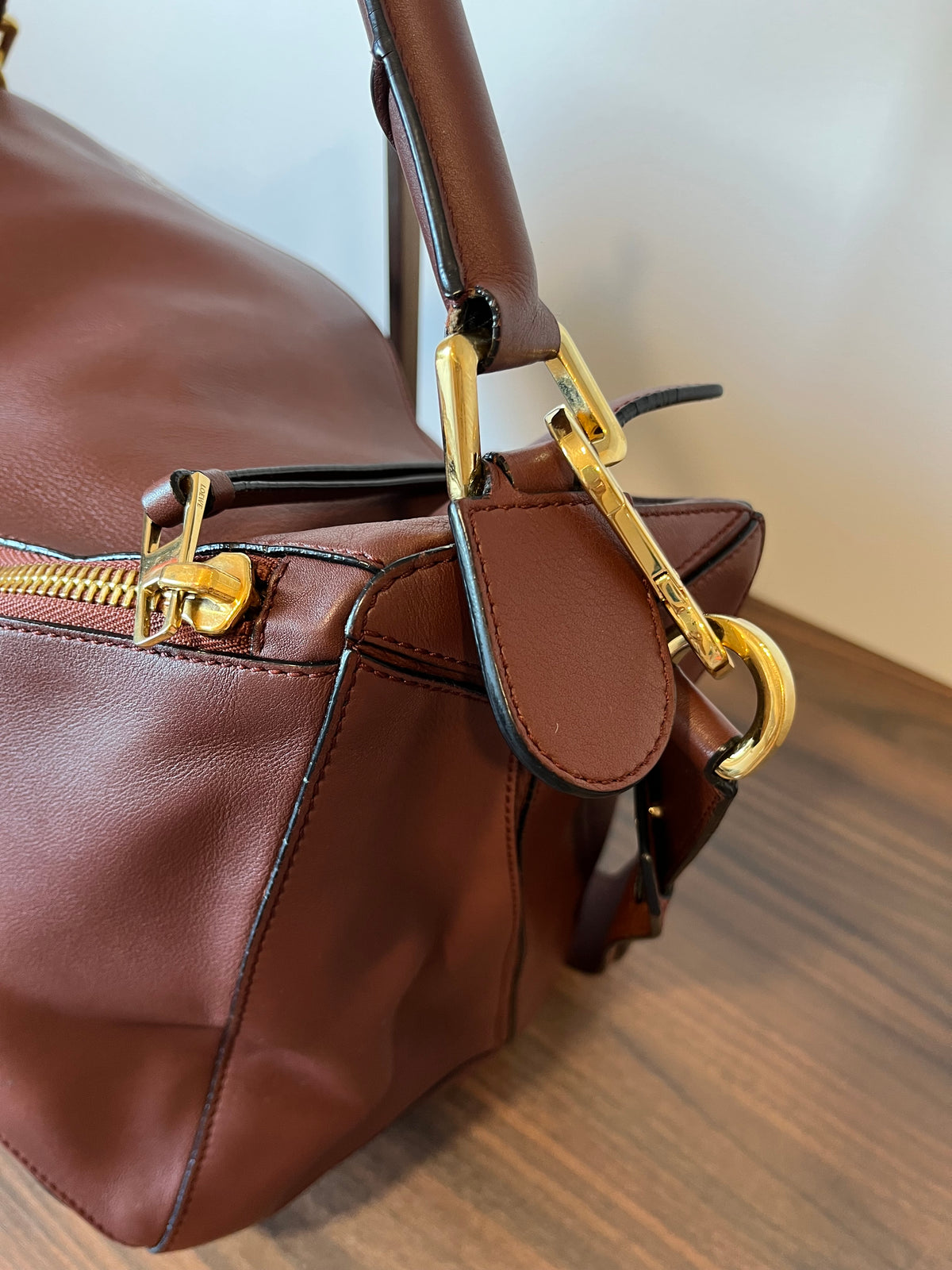 Loewe Puzzle Grande Piel Marrón Oscuro Teja · Herrajes Dorados · con Bandolera