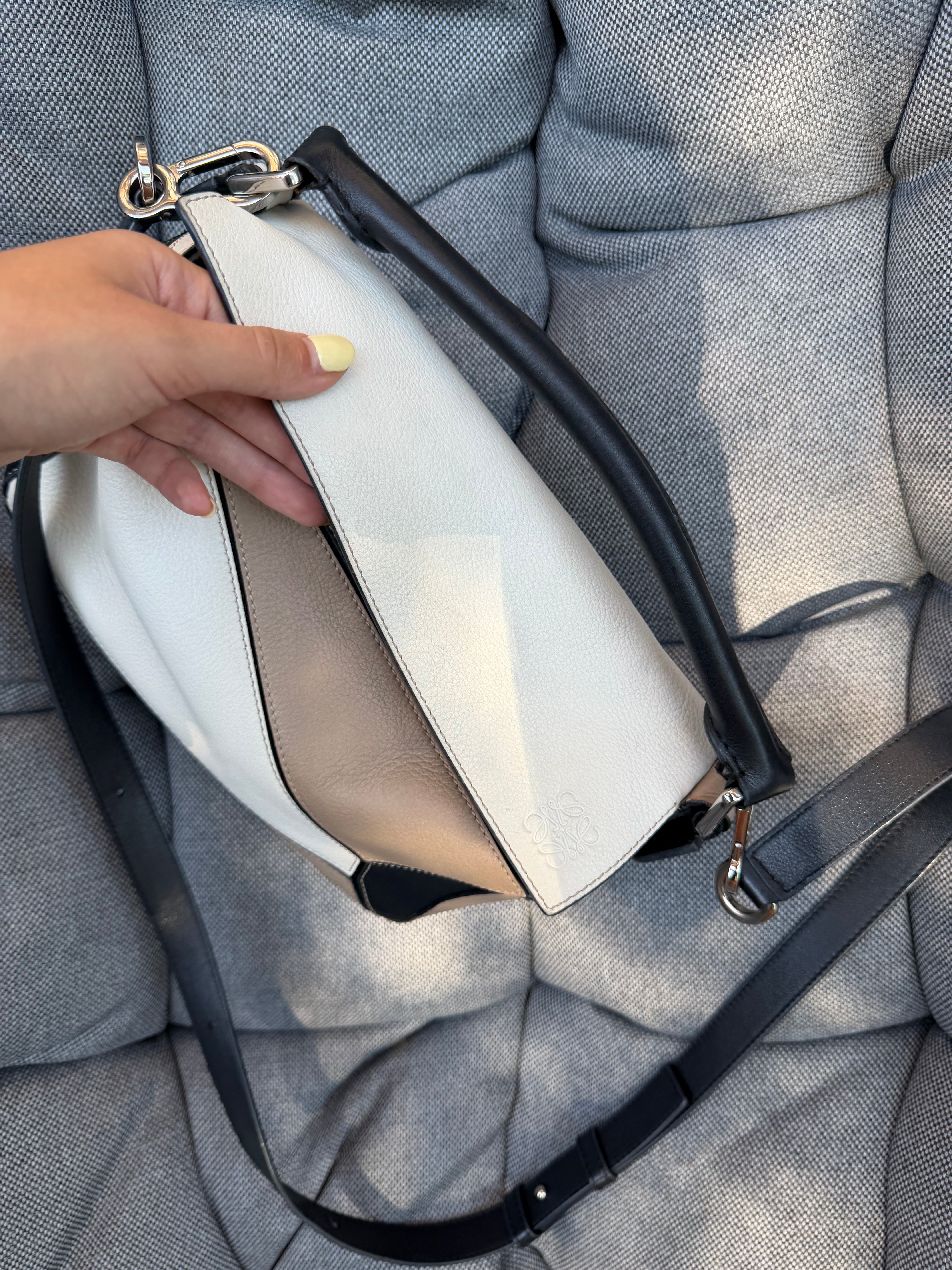 Loewe Puzzle Small Tricolor blanco topo y negro