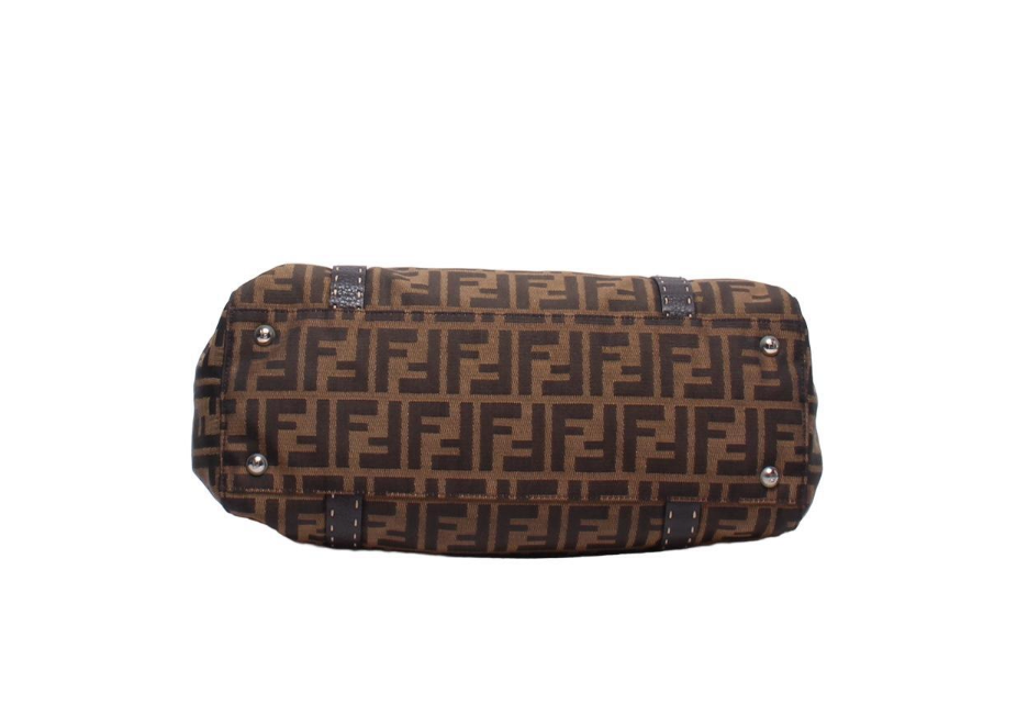Fendi Zucca con solapa y asas de cuero vintage