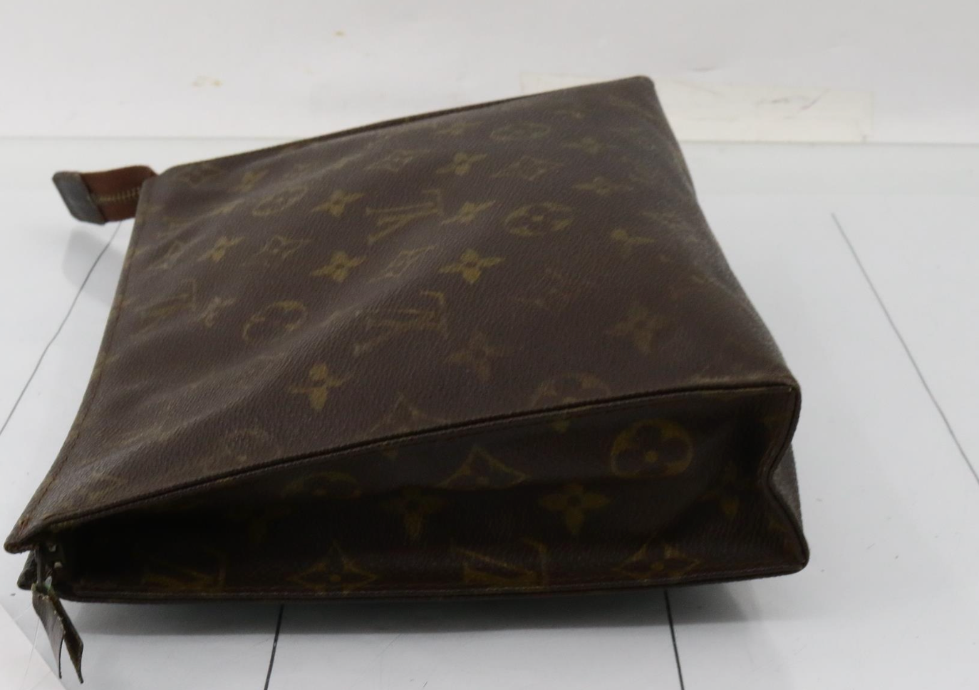 Louis Vuitton Pochette Toilette 26 Monogram – neceser vintage de colección