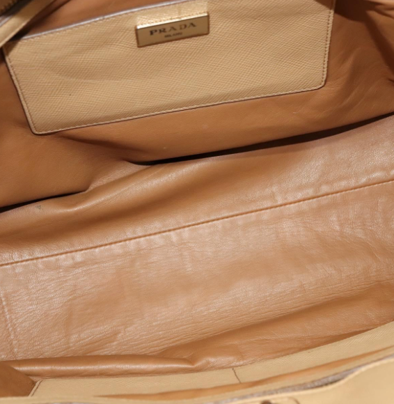 Prada tote bag en piel beige con bandolera