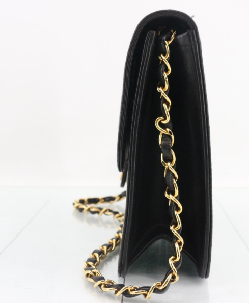 Chanel single flap matelassé 25 rojo con cadena dorada – serie 5 (1997-1999)