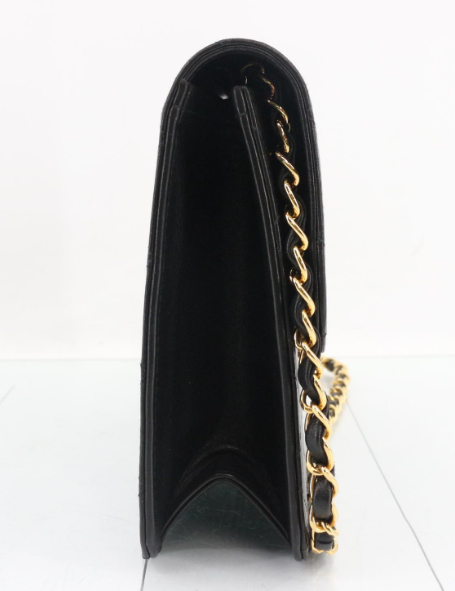 Chanel single flap matelassé 25 rojo con cadena dorada – serie 5 (1997-1999)