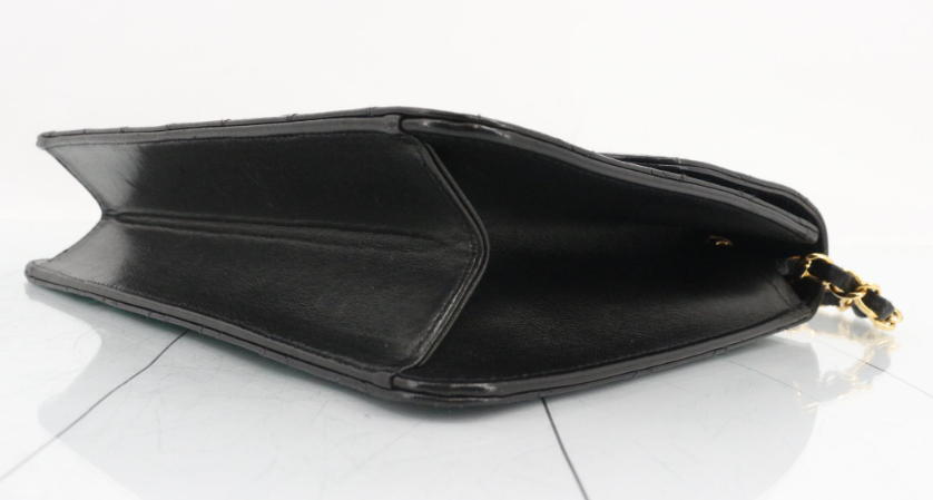 Chanel single flap matelassé 25 rojo con cadena dorada – serie 5 (1997-1999)