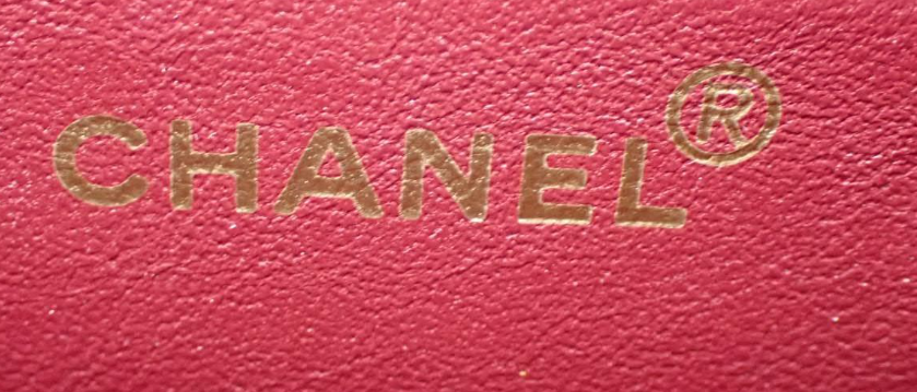 Chanel single flap matelassé 25 rojo con cadena dorada – serie 5 (1997-1999)