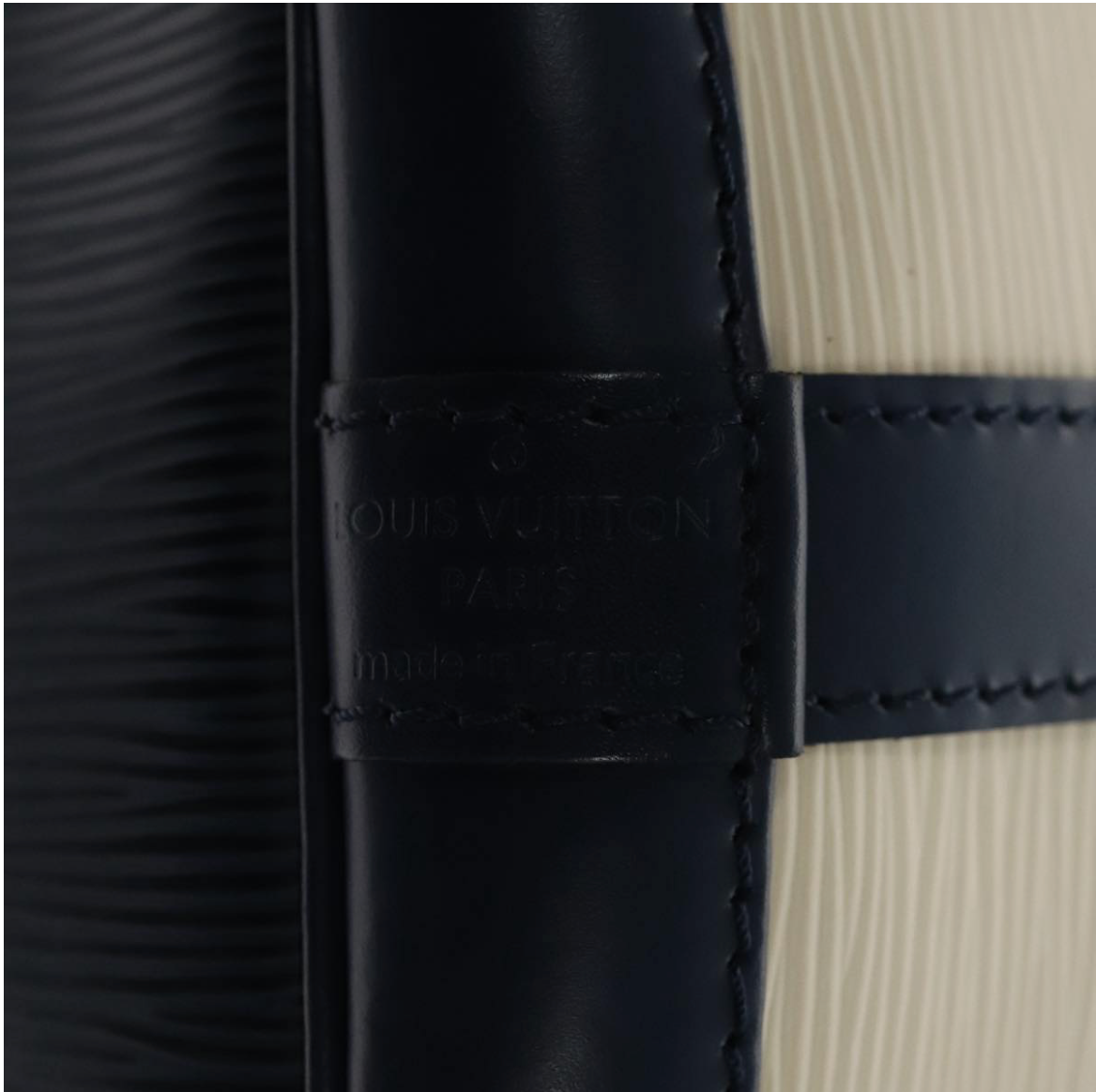 LV Petit Noé en piel Epi bicolor Ivory y negro - edición especial