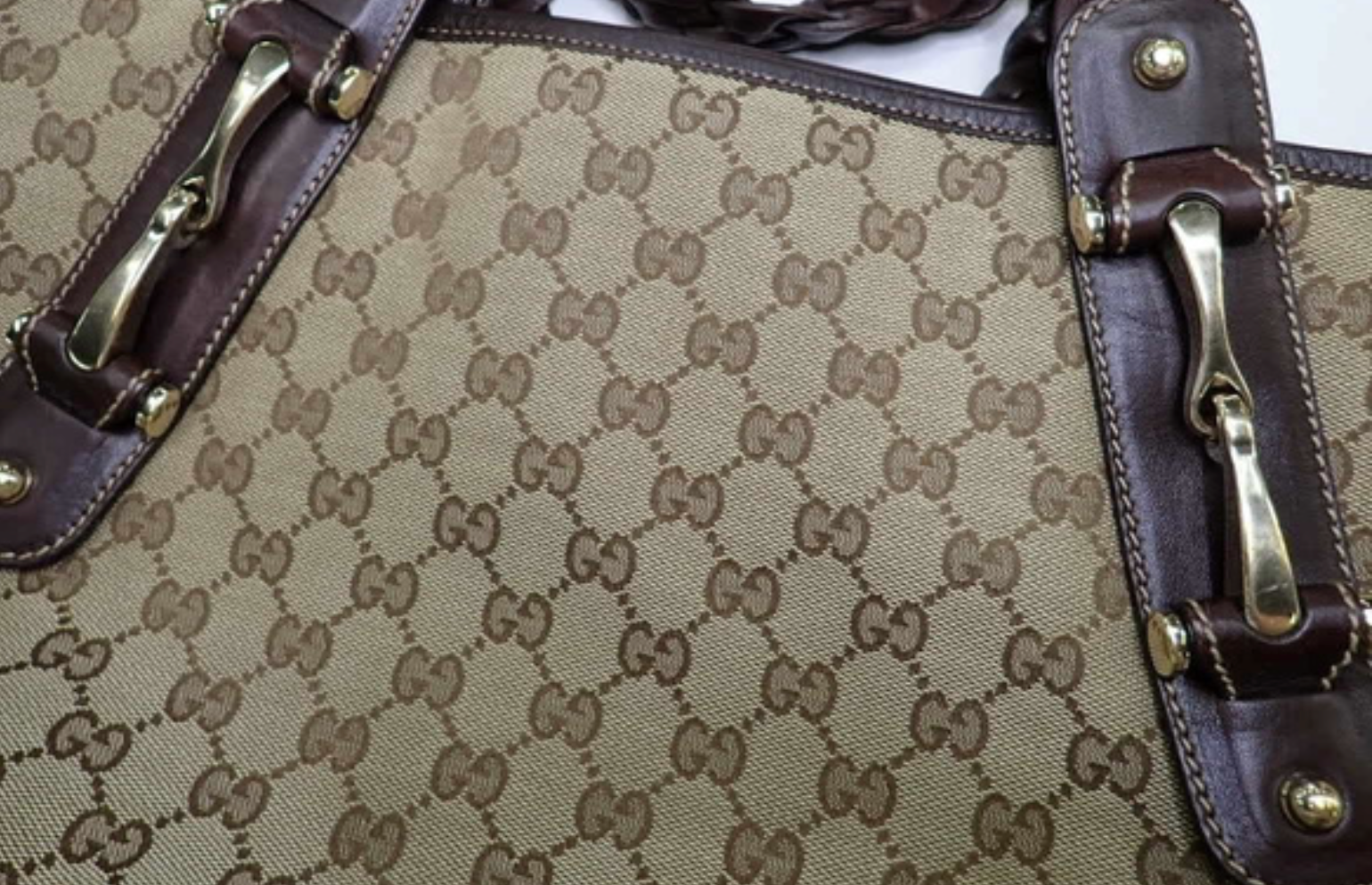Gucci Pelham GG Canvas con Asas Marrones