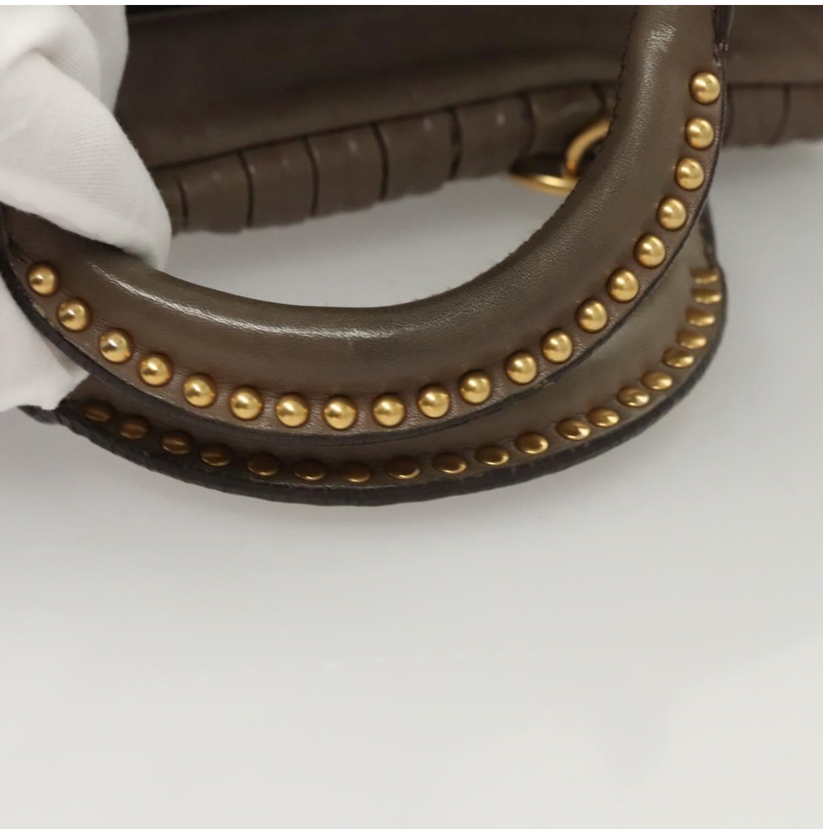 Bolso Miu Miu de piel gris topo