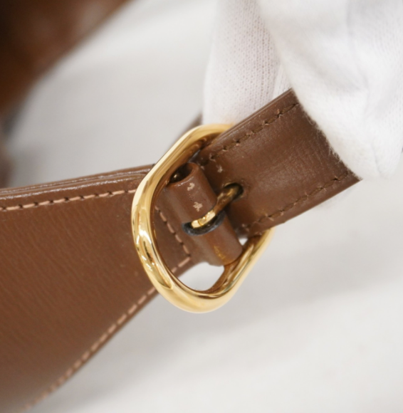 Gucci Jackie 1961 mediano marrón en canvas GG