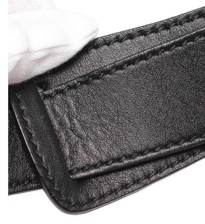 Gucci Hobo en piel negra con insignias Horsebit