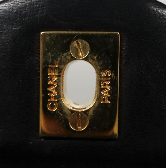 Chanel Timeless Classic Double Flap Bag en piel negra