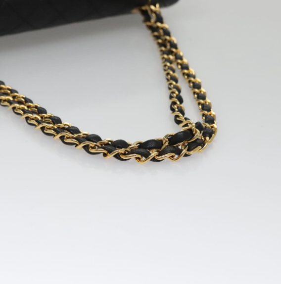 Chanel Timeless Classic Double Flap Bag en piel negra
