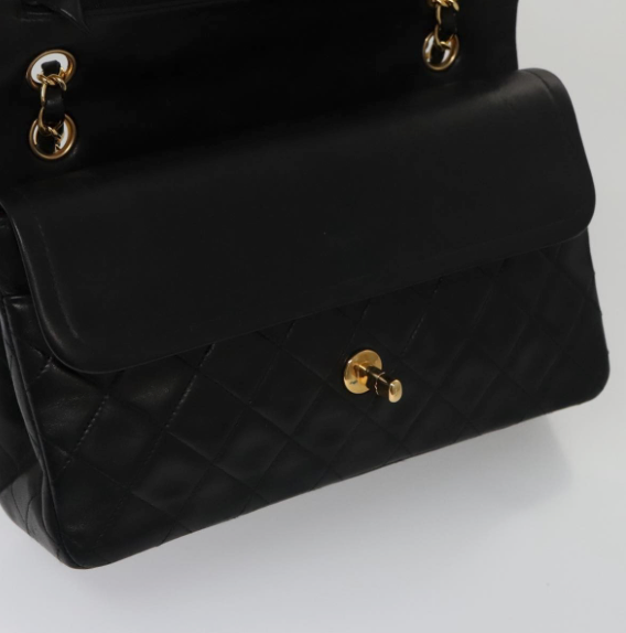 Chanel Timeless Classic Double Flap Bag en piel negra