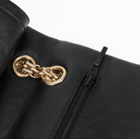 Chanel Reissue 2.55 Flap Bag en piel de becerro negra 2019