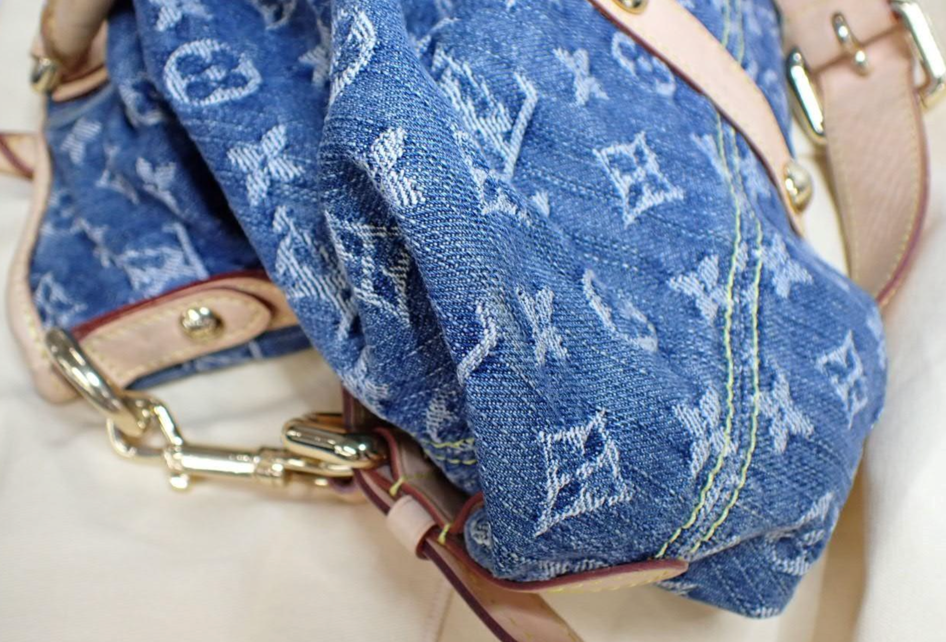Louis Vuitton Neo Kabi MM en Monogram Denim azul