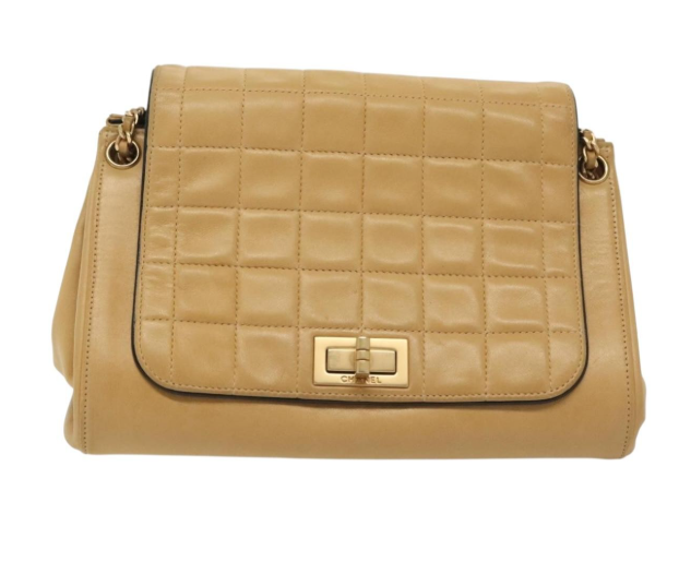 CHANEL Chocolate Bar Acordeón Flap Bag Talla M en piel beige