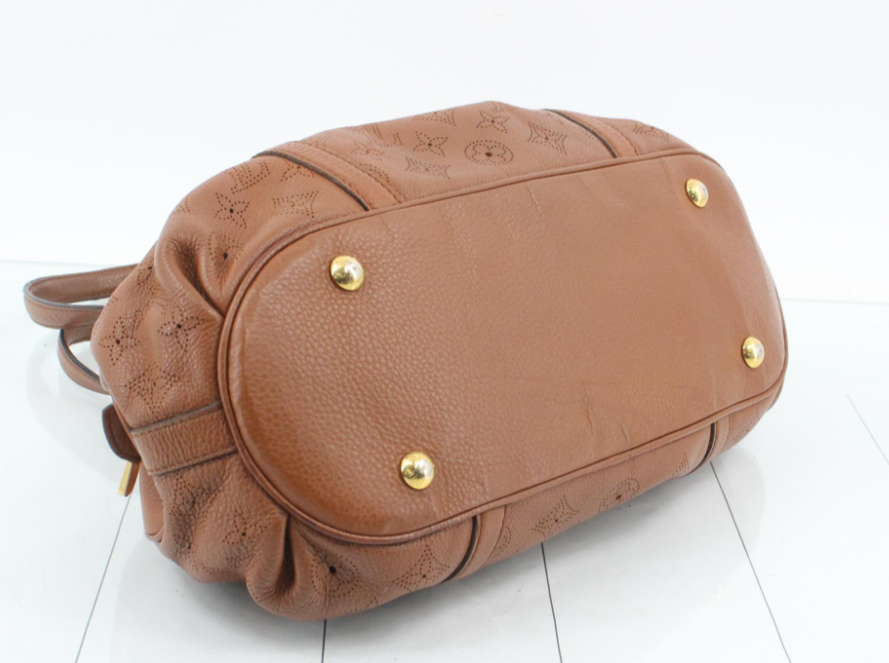 Louis Vuitton Mahina Lunar PM en piel perforada color Marrón