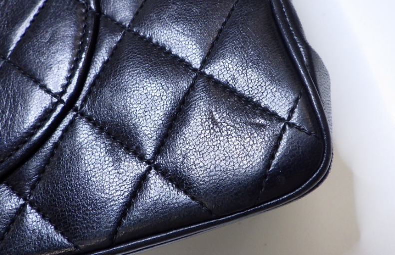 Chanel Timeless 27 Doble Solapa Negra  Classic Flap Medium – 2.55 Cadena Dorada