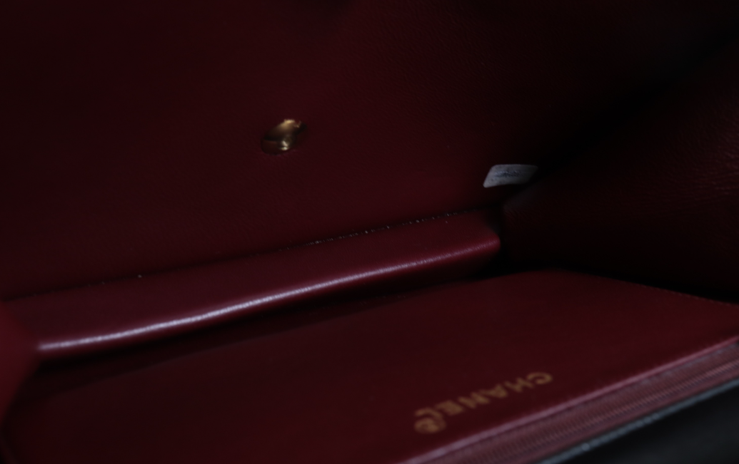 Chanel Timeless Matelassé Single Flap  Serie 3 – Piel negra con herrajes dorados