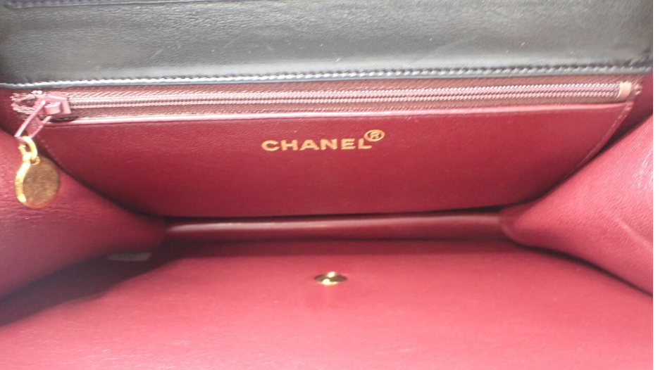 Chanel Timeless Matelassé Single Flap  Serie 3 – Piel negra con herrajes dorados