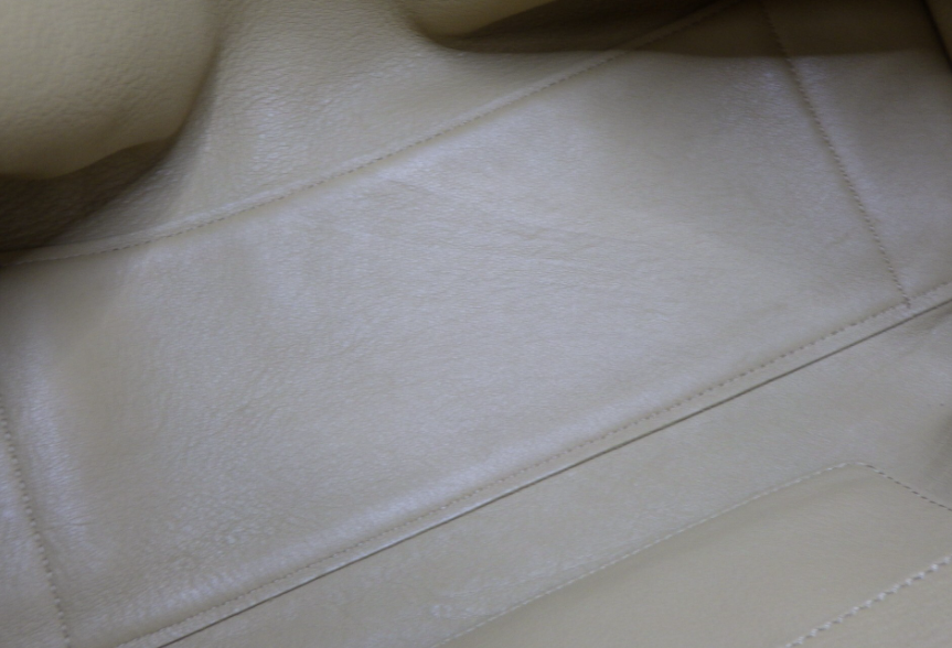 Loewe Amazona 35 ante oro marrón