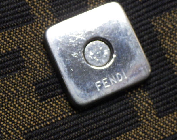 Fendi Baguette Zucca FF Marrón clasico