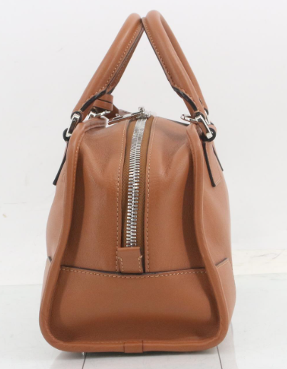 Loewe Amazona 30 Piel Camel con bandolera – Colección Clásica