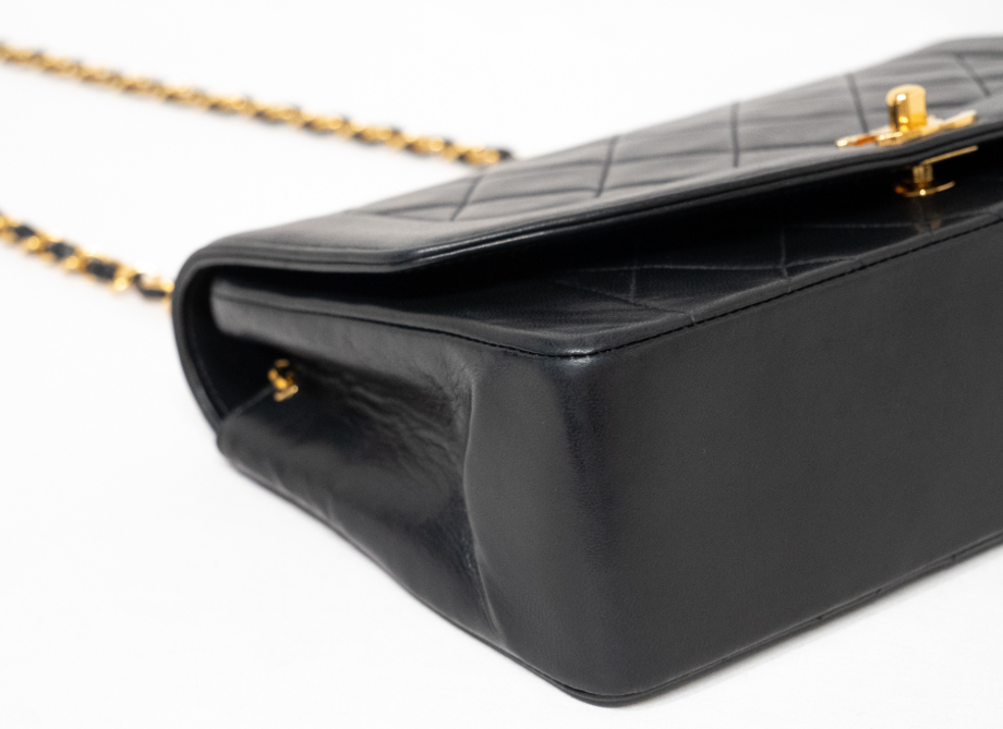 Chanel Timeless 25 diana negro en piel de cordero serie 2