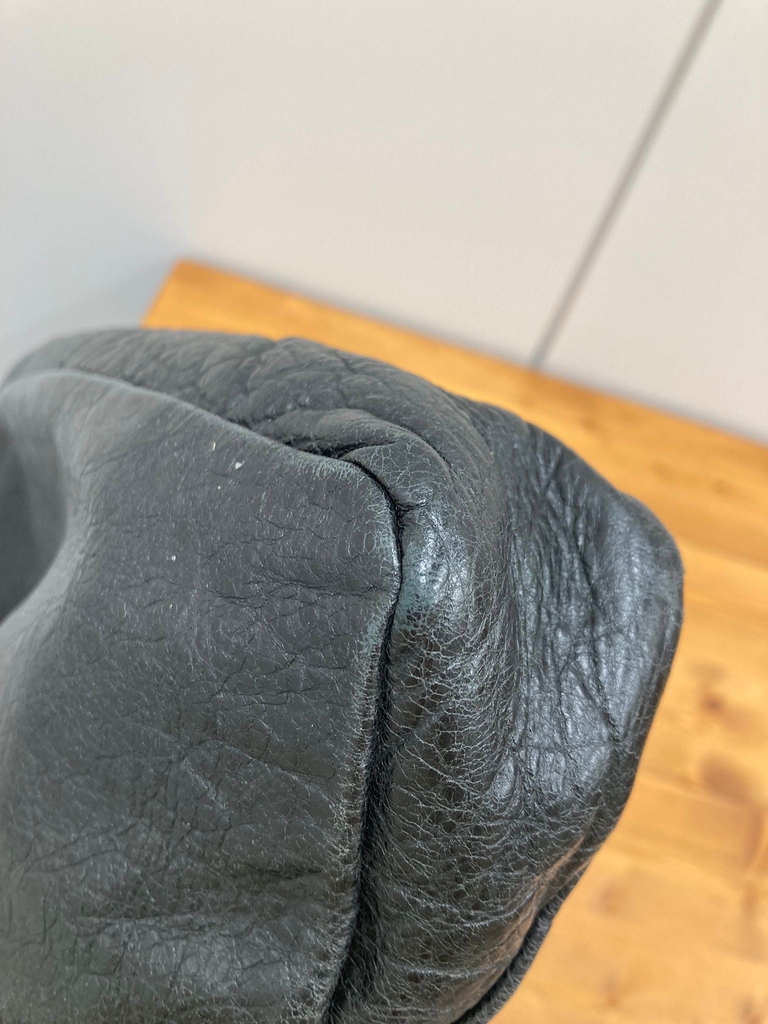 Balenciaga City First Classic Black – Cuero Aged